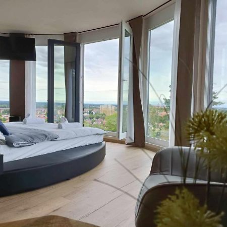 West Panorama Penthouse - Apartment With A Fantastic View Of The City Szombathely Buitenkant foto