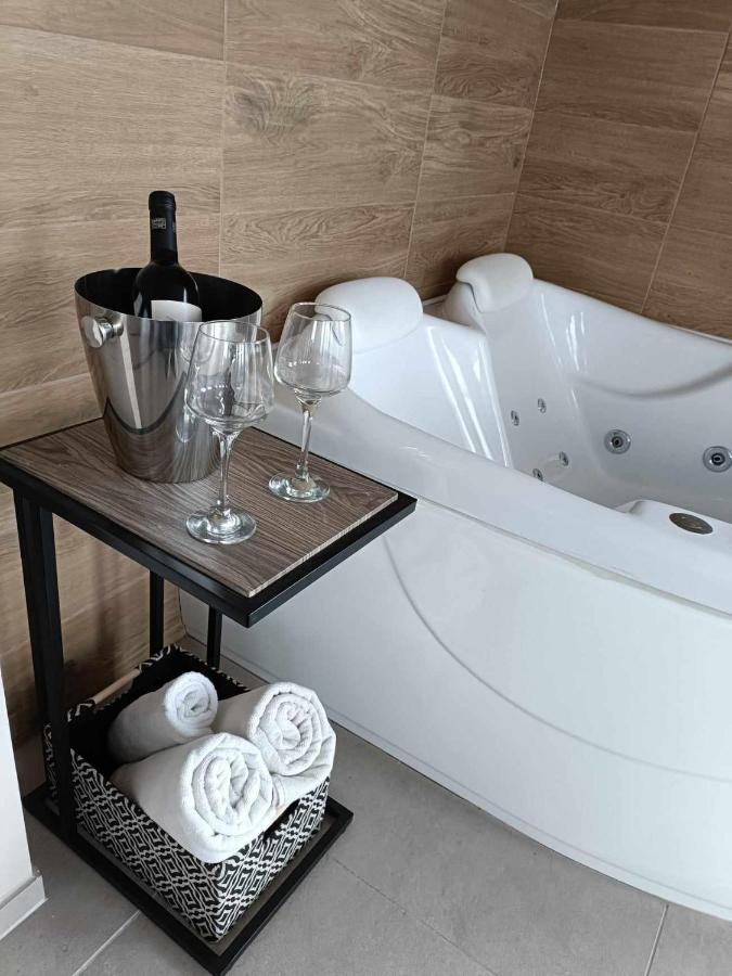 West Panorama Penthouse - Apartment With A Fantastic View Of The City Szombathely Buitenkant foto
