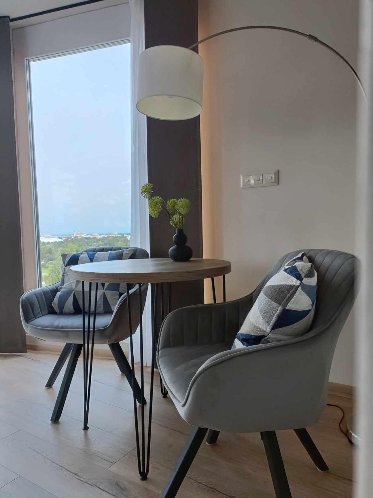 West Panorama Penthouse - Apartment With A Fantastic View Of The City Szombathely Buitenkant foto